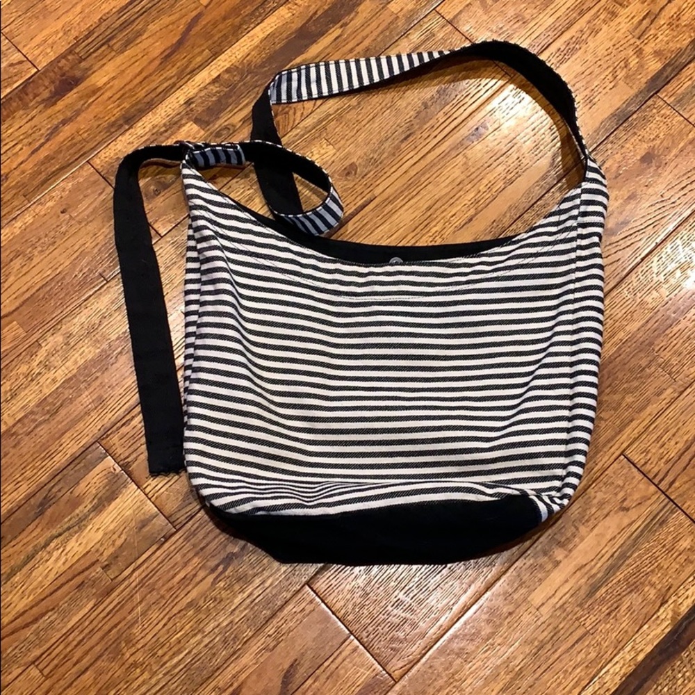 Thirty One Retro Metro Cross Body